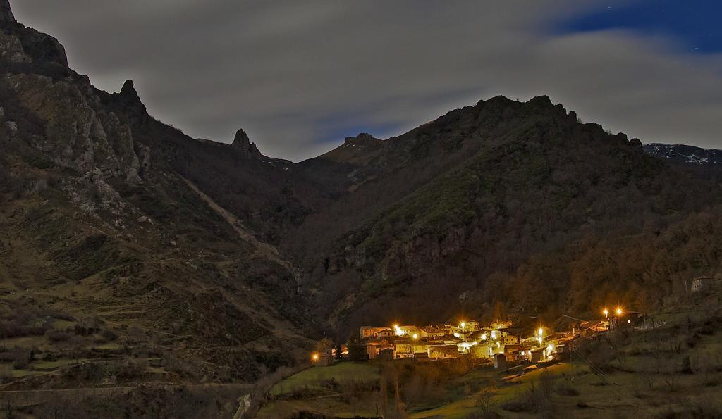 La Posada De Cucayo Dobres Eksteriør bilde